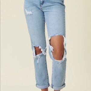 Sabrina distress mom jeans
